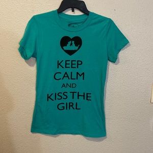 Disney T-shirt. Keep Calm and Kiss the Girl